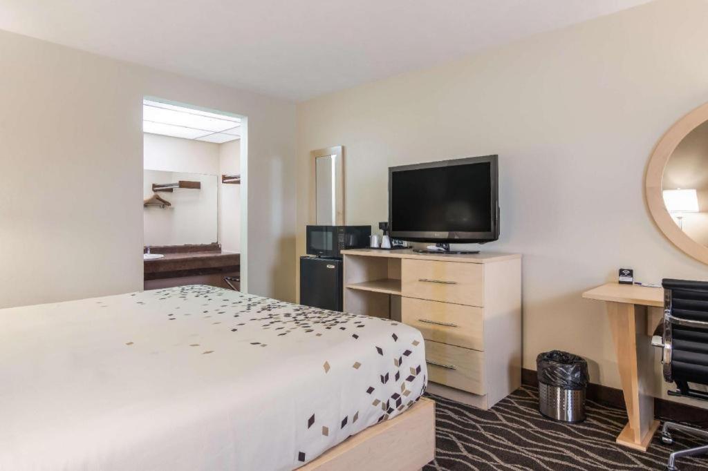 Americas Best Value Inn Alliance Exterior photo